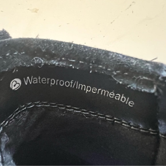 BLONDO Suede Booties - Picture 15 of 16